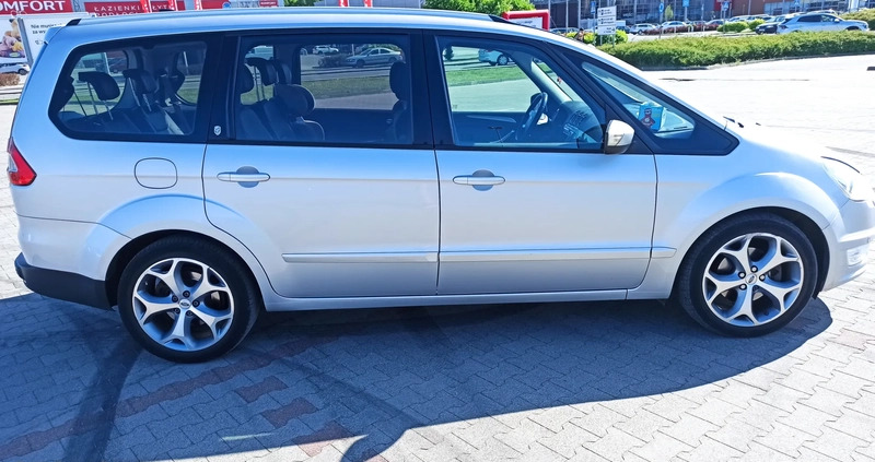 Ford Galaxy cena 35200 przebieg: 195000, rok produkcji 2011 z Ząbki małe 67